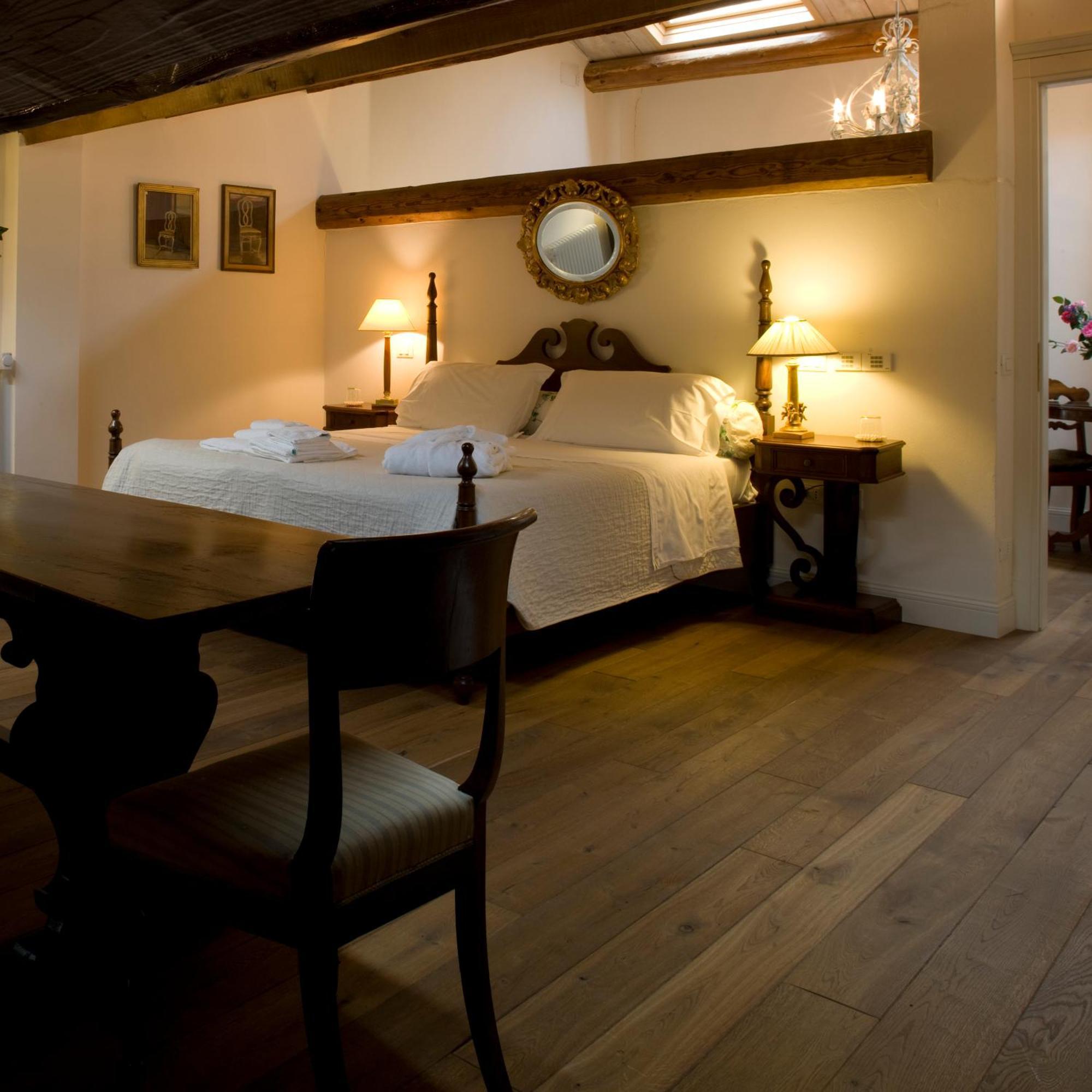 رافيننا M Club De Luxe B&B المظهر الخارجي الصورة